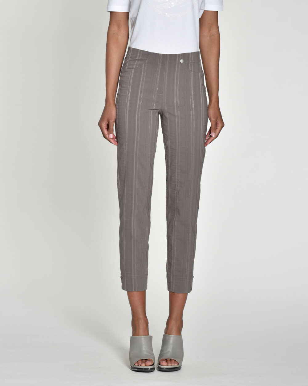 ROBELL Bella 68cm 7/8th Seersucker Trousers in Taupe - 52642-54554-18