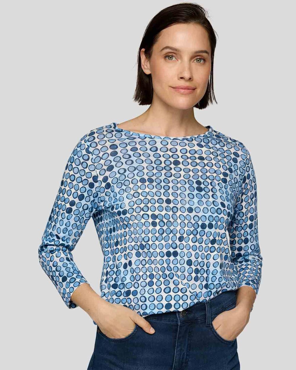 RABE Top with Graphic All-over Print in Light Blue - 55-114355